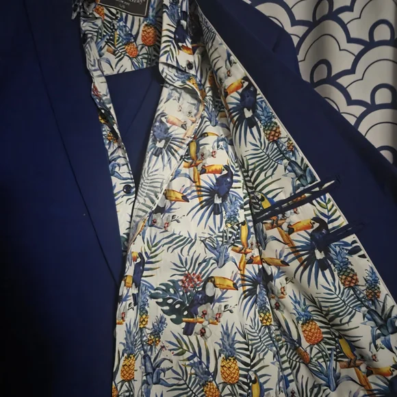 Paisley & Gray Blue 3-Piece Suit with Tropical Print Lining, Slacks and Vest - Picture 2 of 4